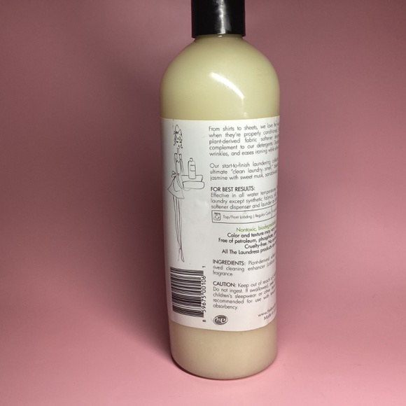 The Laundress Fabric Conditioner Bottle Classic Scent 475mL - Picture 2 of 3